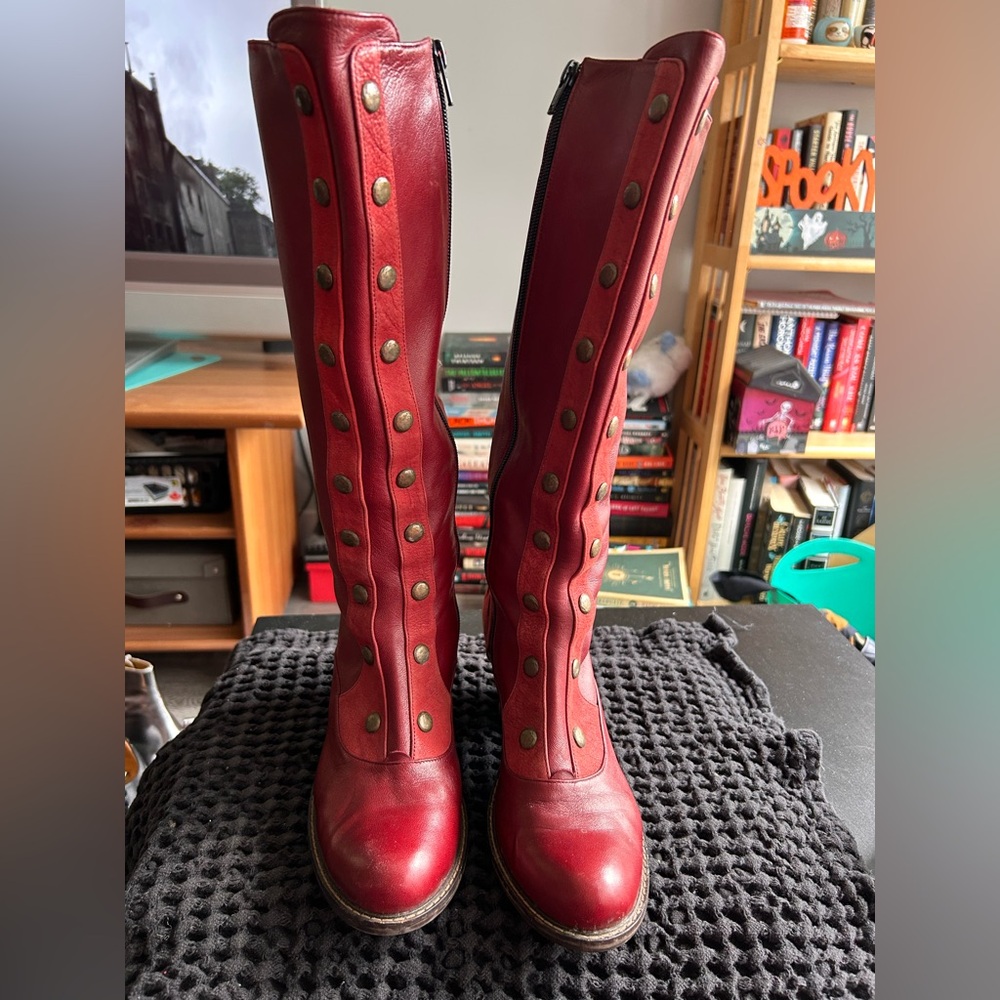 John Fluevog Red Dallas boots W7